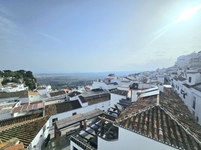 2 Bedrooms Villa in Mijas