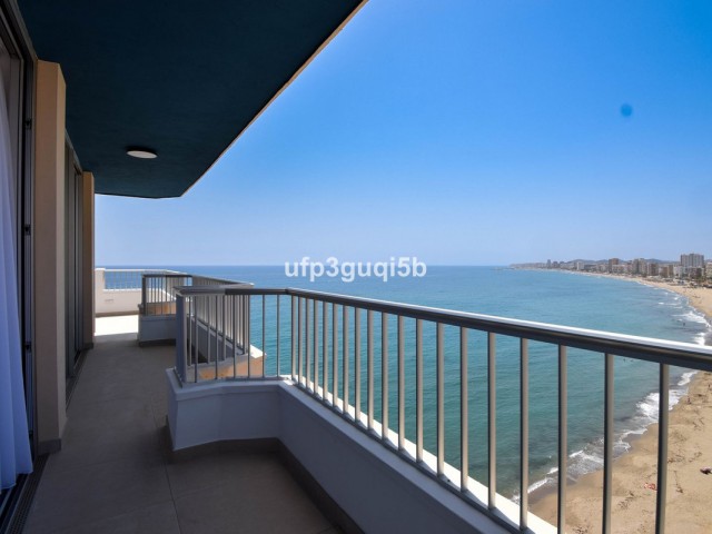 Penthouse avec 3 Chambres  à Fuengirola