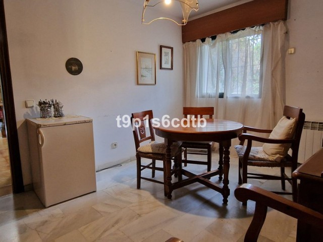 5 Bedrooms Villa in Marbella