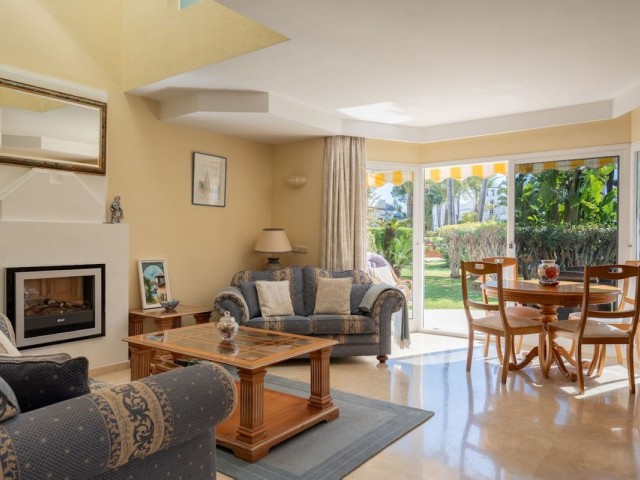 4 Bedrooms Townhouse in New Golden Mile