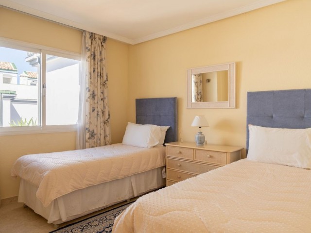 4 Bedrooms Townhouse in New Golden Mile