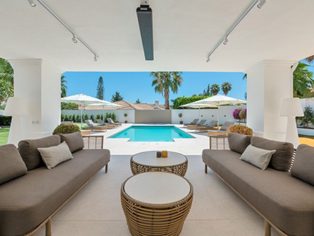 6 Schlafzimmer Villa in Nueva Andalucía