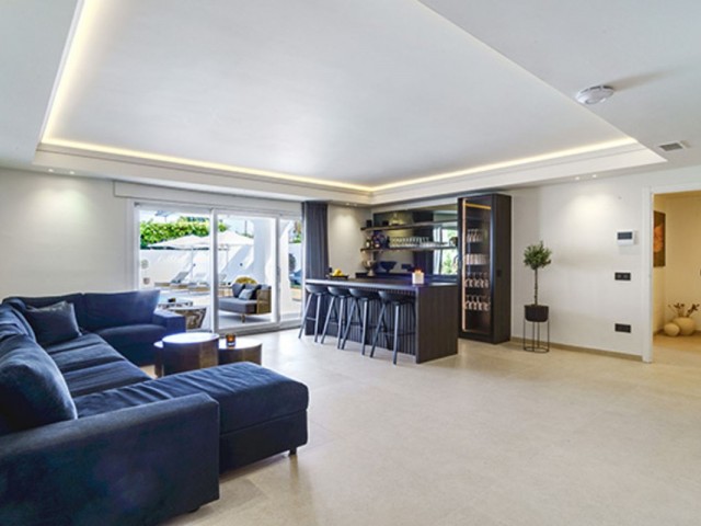6 Schlafzimmer Villa in Nueva Andalucía