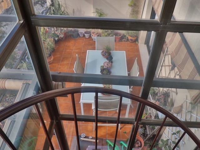 Apartamento con 3 Dormitorios  en Málaga
