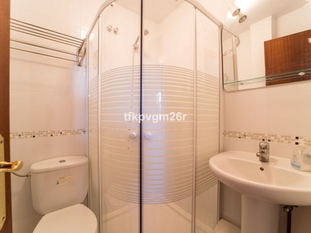 7 Soveroms Villa i Estepona