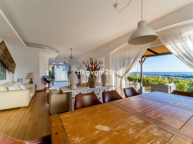 7 Soveroms Villa i Estepona