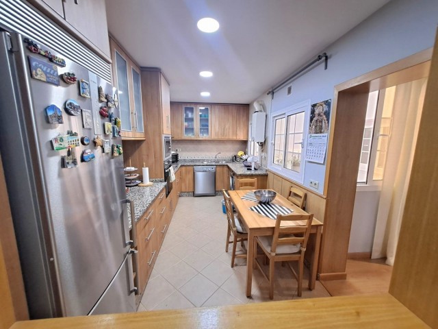 Appartement avec 4 Chambres  à Fuengirola