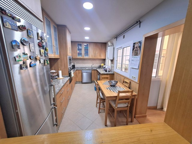 Appartement avec 4 Chambres  à Fuengirola