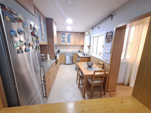Appartement avec 4 Chambres  à Fuengirola