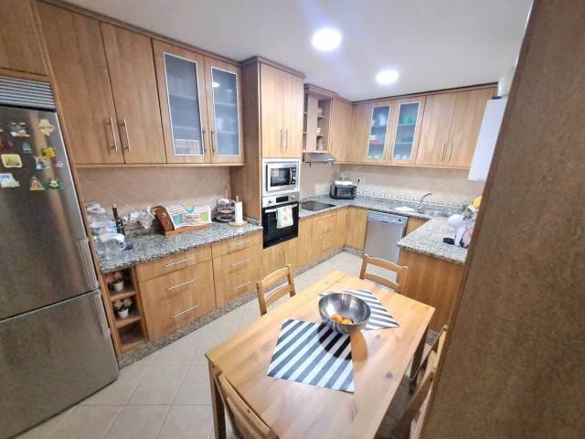 Appartement avec 4 Chambres  à Fuengirola