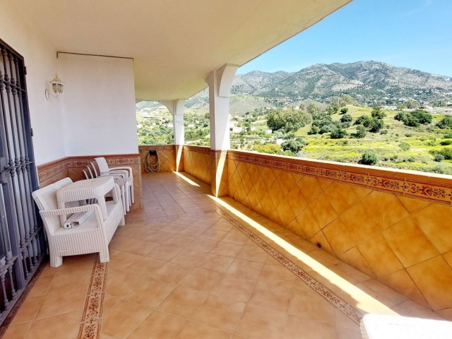 5 Makuuhuoneen Huvila Mijas