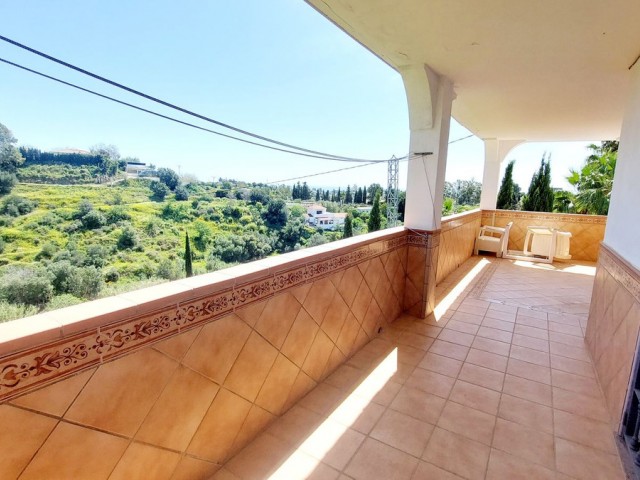 5 Makuuhuoneen Huvila Mijas