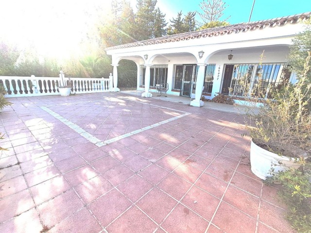 5 Schlafzimmer Villa in Estepona