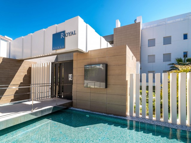 3 Bedrooms Apartment in Puerto Banús