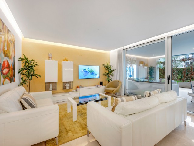 3 Bedrooms Apartment in Puerto Banús