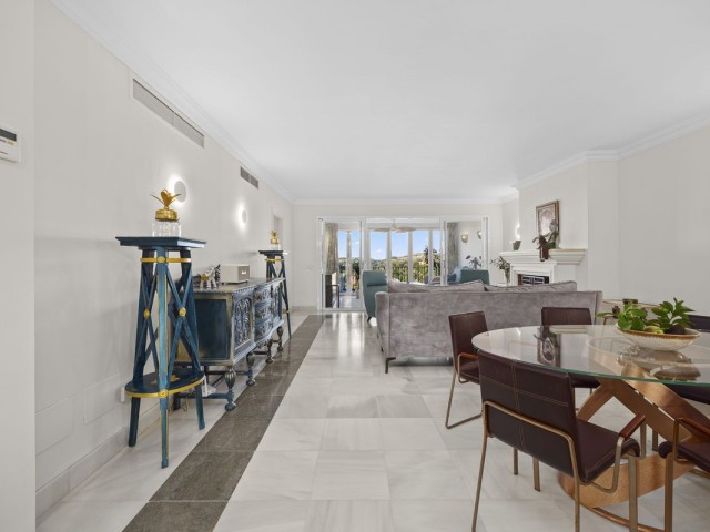 Apartment, Monte Halcones, R5351665