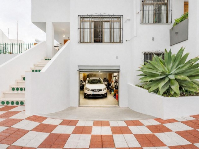 4 Makuuhuoneen Huvila Estepona