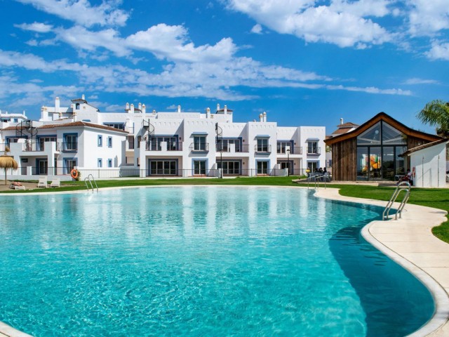 Apartment, El Paraiso, R5354896