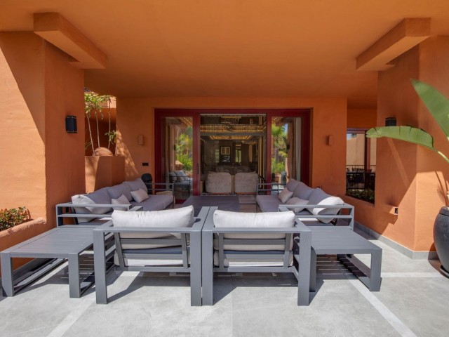 3 Bedrooms Apartment in Puerto Banús