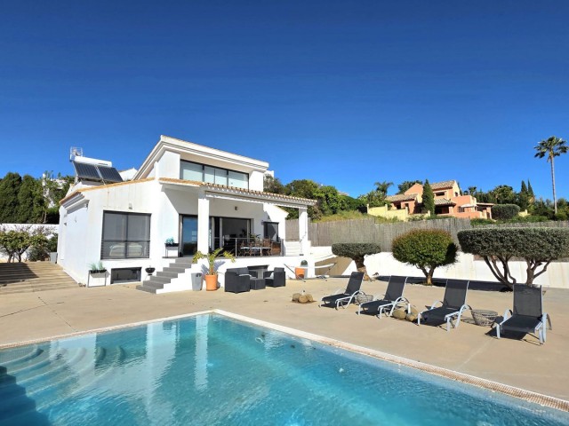 4 Schlafzimmer Villa in Estepona