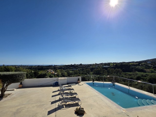 4 Schlafzimmer Villa in Estepona