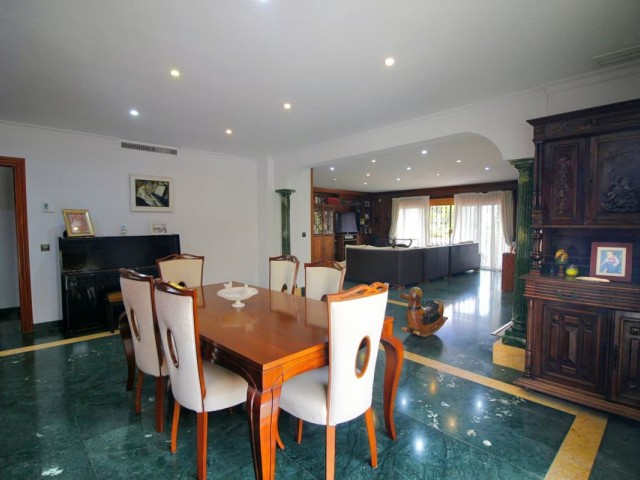 6 Bedrooms Villa in Benalmadena