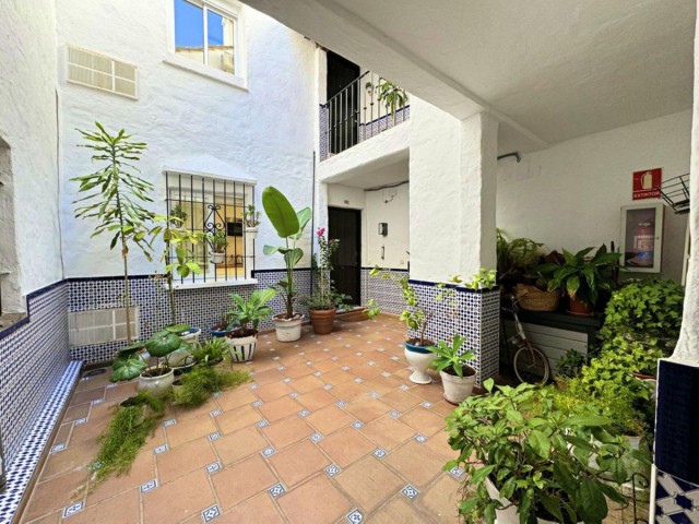 Apartment, Puerto Banús, R5233408