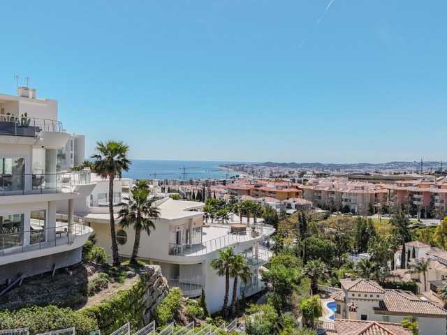 2 Bedrooms Apartment in Benalmadena