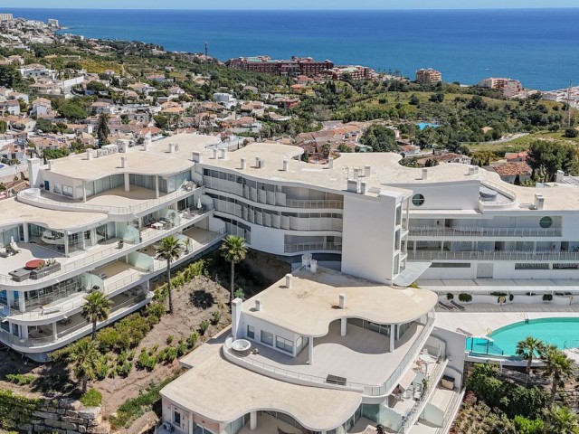 2 Bedrooms Apartment in Benalmadena