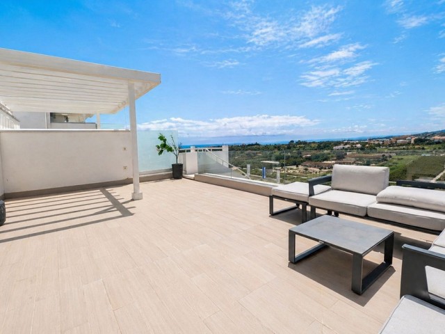 2 Bedrooms Apartment in New Golden Mile