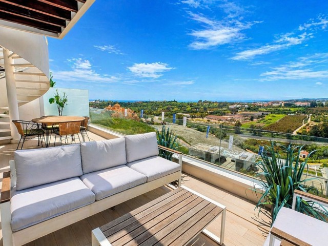 2 Bedrooms Apartment in New Golden Mile