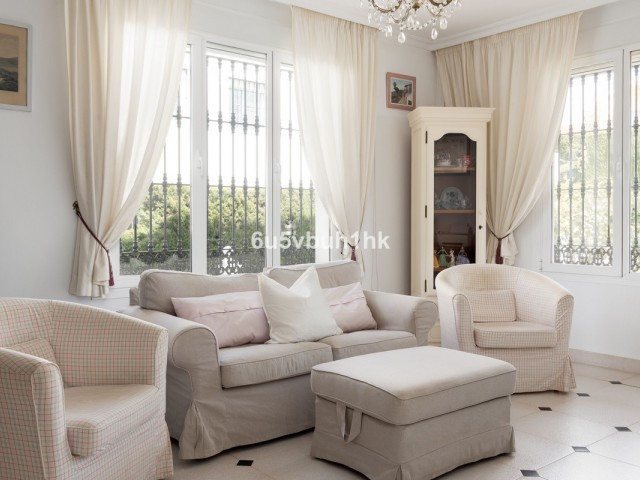 4 Bedrooms Villa in Marbella