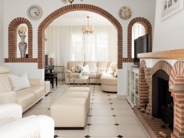 4 Bedrooms Villa in Marbella