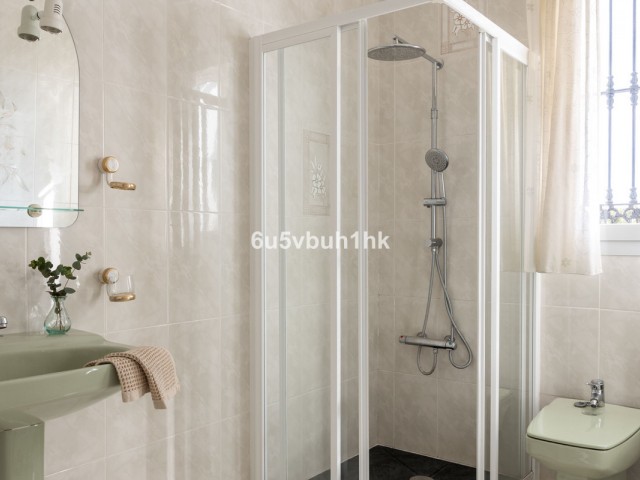 4 Bedrooms Villa in Marbella