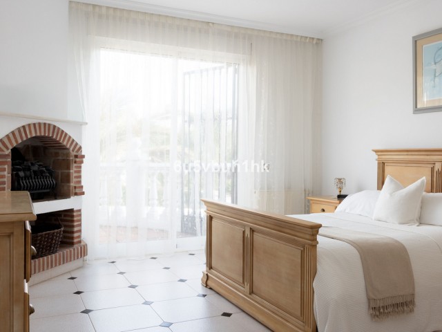 4 Bedrooms Villa in Marbella