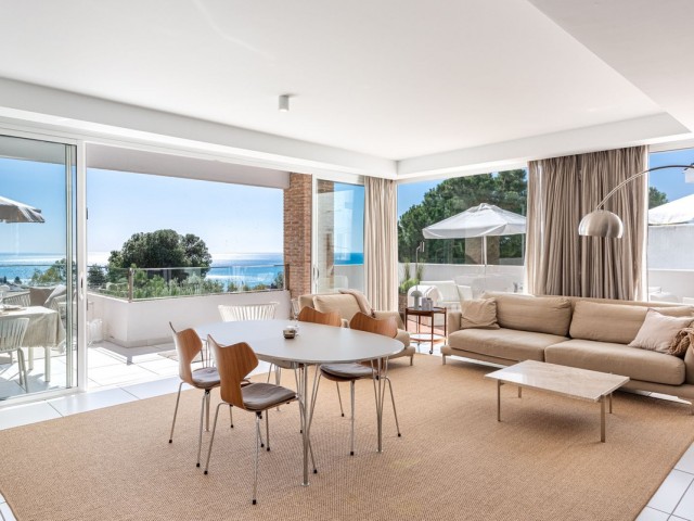 4 Bedrooms Villa in Benalmadena Costa