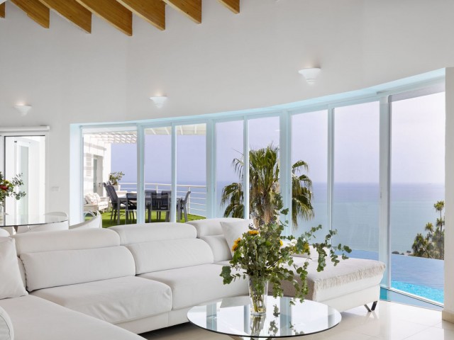 4 Bedrooms Villa in Benalmadena Costa
