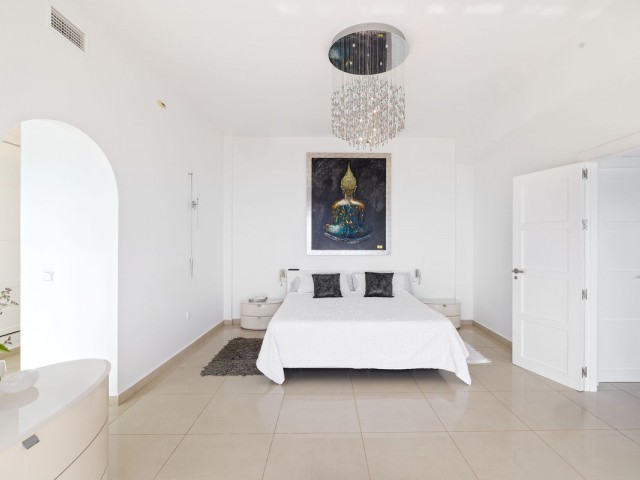 4 Bedrooms Villa in Benalmadena Costa