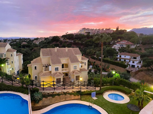 2 Bedrooms Apartment in Elviria