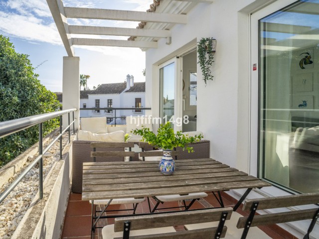 Apartment, Nueva Andalucia, R5212882