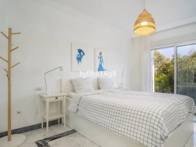 2 Bedrooms Apartment in Nueva Andalucía