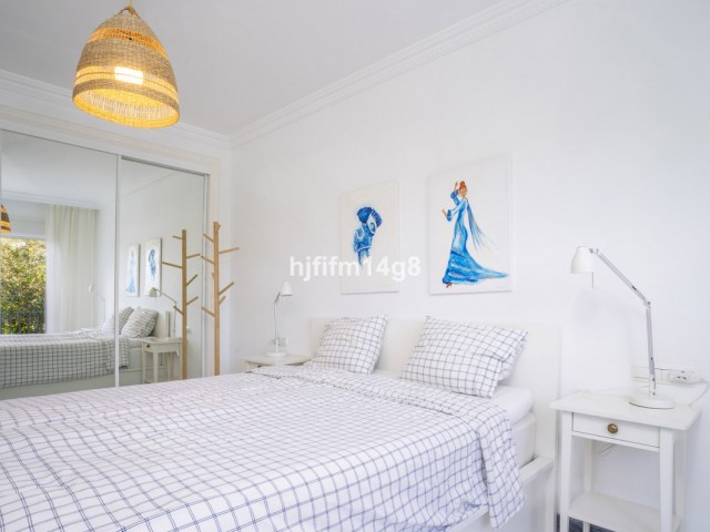 2 Bedrooms Apartment in Nueva Andalucía
