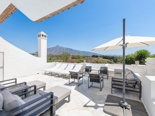 3 Bedrooms Townhouse in Nueva Andalucía