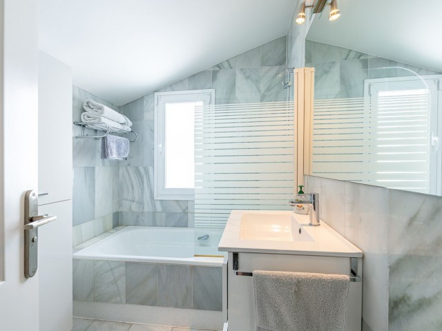 3 Bedrooms Townhouse in Nueva Andalucía