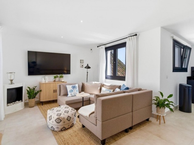 4 Bedrooms Townhouse in Estepona