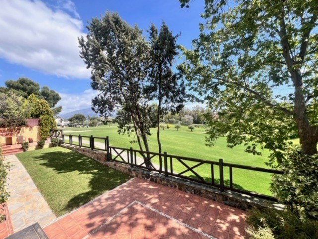 5 Sovrums Villa i Guadalmina Alta