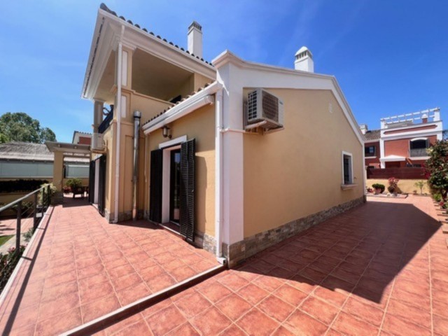5 Sovrums Villa i Guadalmina Alta
