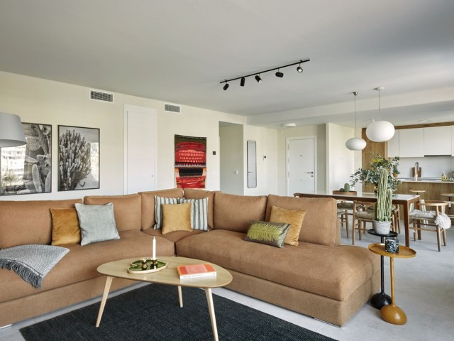 Appartement avec 3 Chambres  à Estepona