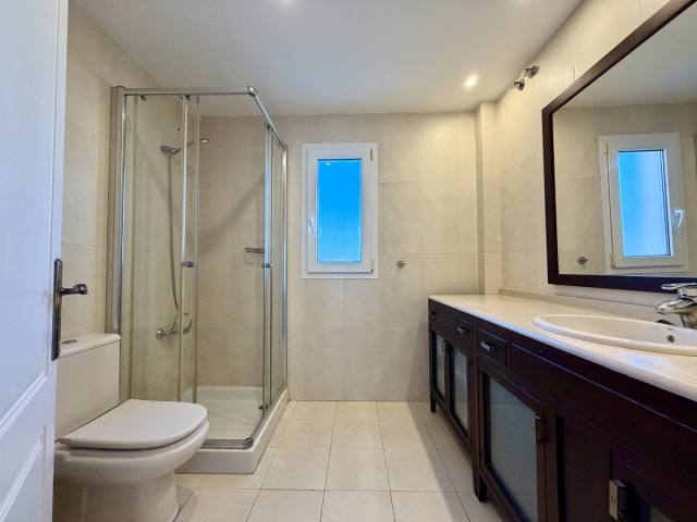 2 Soveroms Leilighet i Estepona