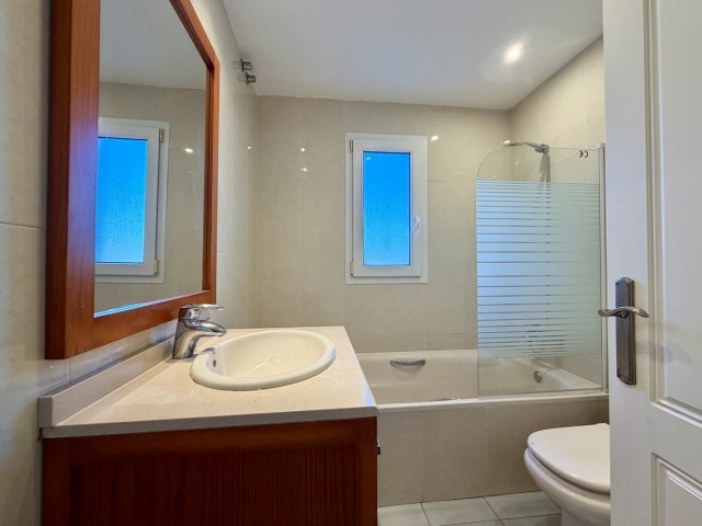2 Soveroms Leilighet i Estepona